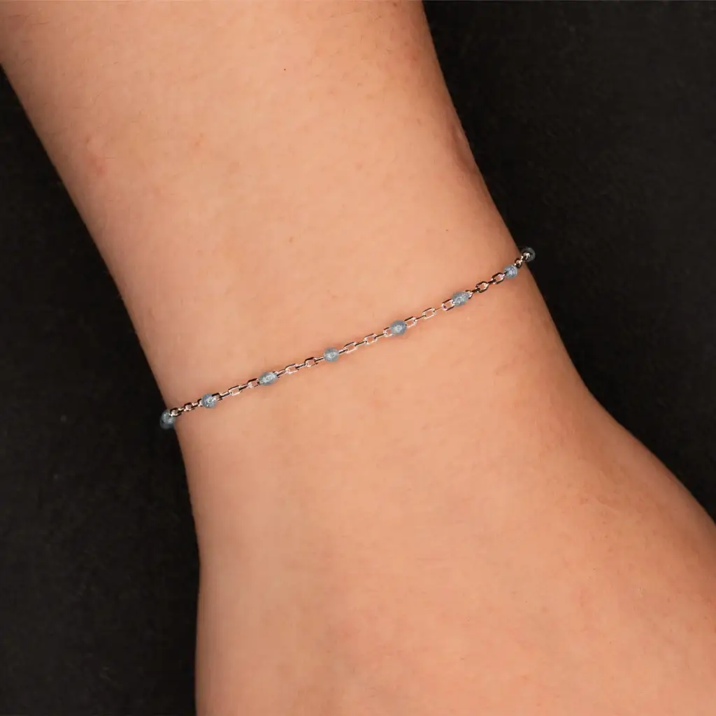 Darcy – 925er Sterling Silber am Handgelenk – Permanentschmuck Aachen