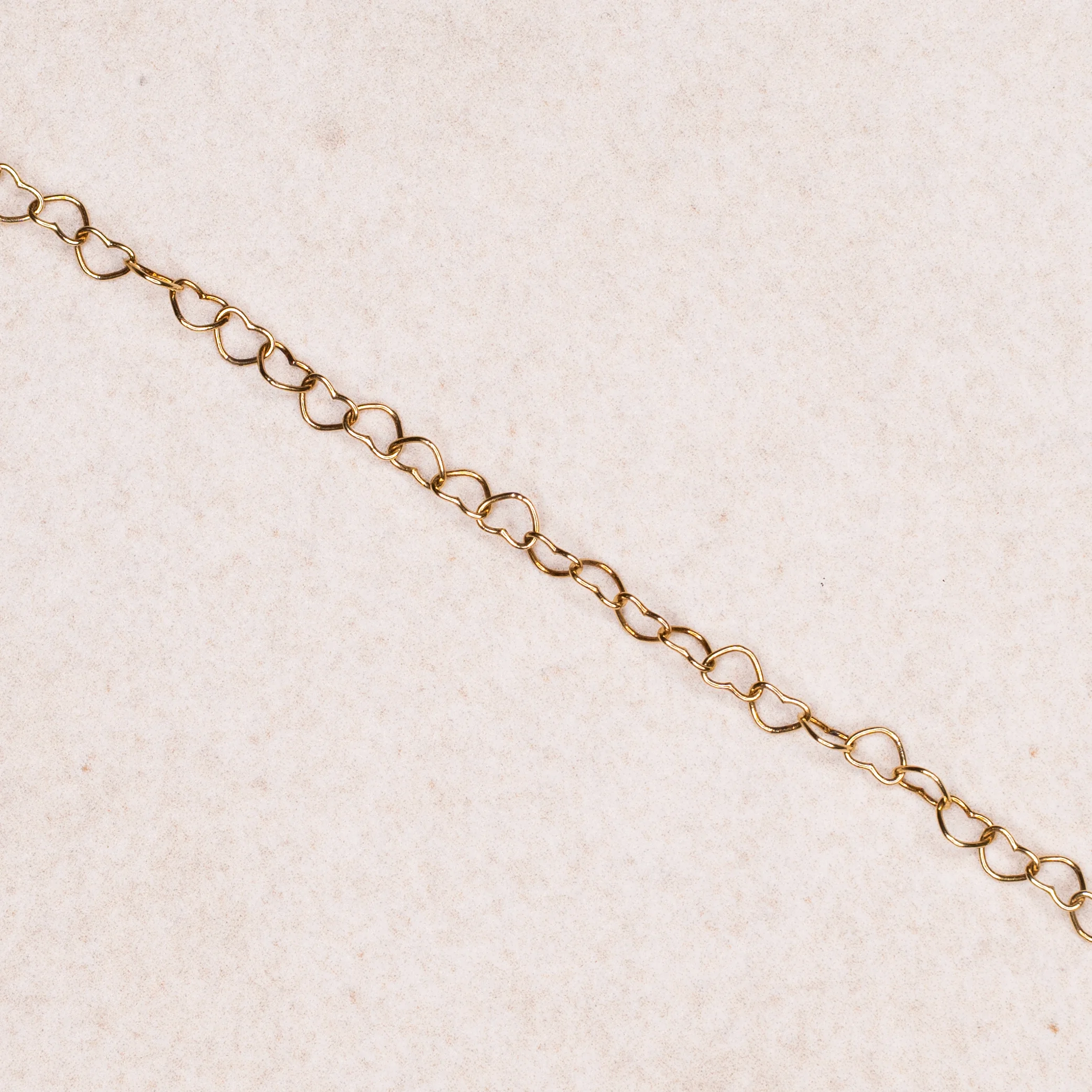 Love – 925er Sterling Silber, gold plattiert Produktansicht – Permanentschmuck Aachen